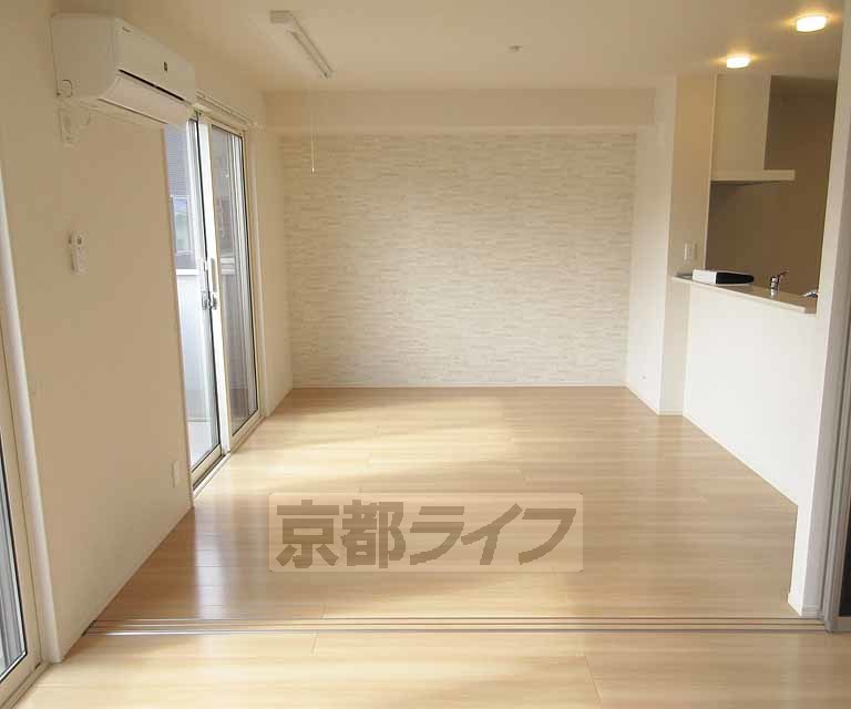居室・リビング　広々しております