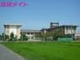 小学校　四日市市立桜小学校（小学校）まで929m