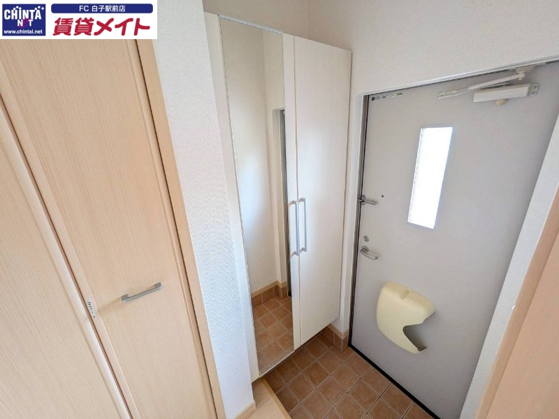 玄関　同型参考写真