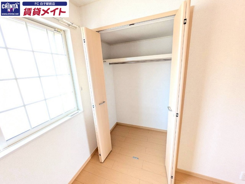 収納　同型参考写真