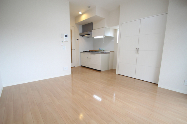 居室・リビング　違うタイプのお部屋のお写真です。