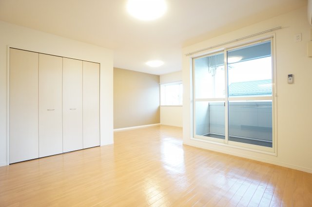居室・リビング　※同物件、同タイプのお部屋です