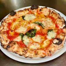飲食店　PIZZERIA FIORE(ピッツェリア フィオーレ)（飲食店）まで1000m