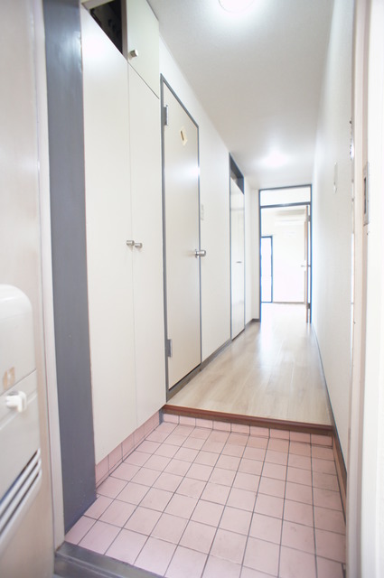 玄関　玄関から見たお部屋です♪