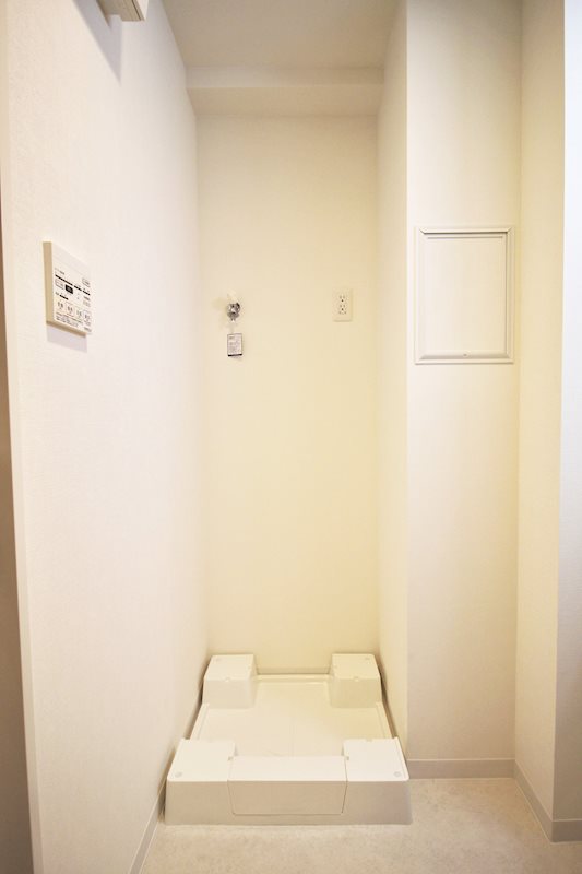 その他部屋・スペース　室内洗濯機置き場で、お天気を気にせずいつでもお洗濯できます。