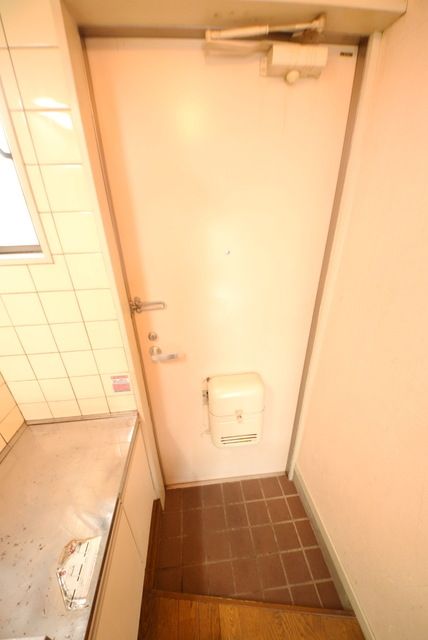 玄関　★下駄箱が大きいので靴が多くても安心です★