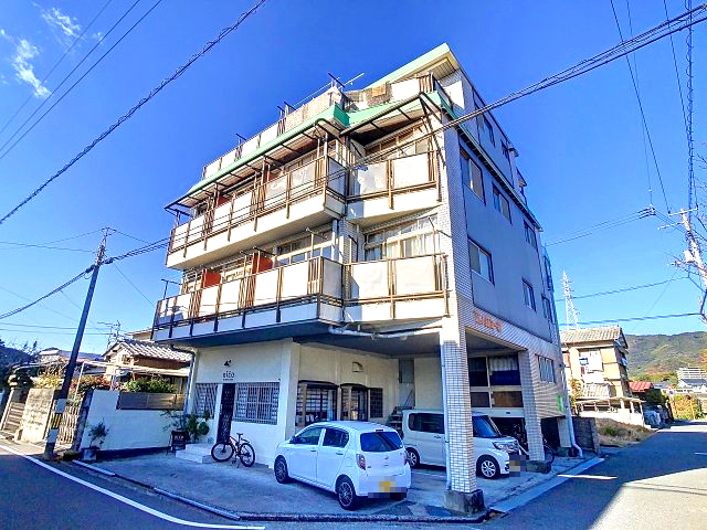 建物外観　2024年12月撮影