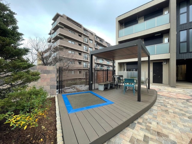 エントランス　2023年12月完成子育て共感型賃貸住宅BORIKI