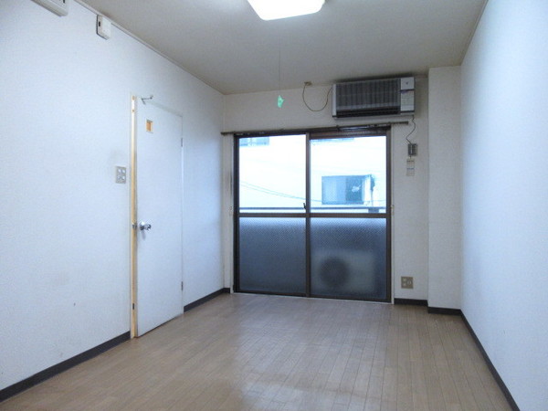 その他部屋・スペース　洋室反対側からもどう