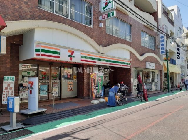 コンビニ　セブンイレブン新宿曙橋通店（コンビニ）まで486m