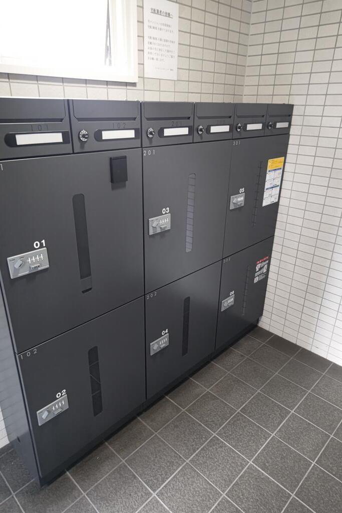 エントランス　専用宅配ボックス