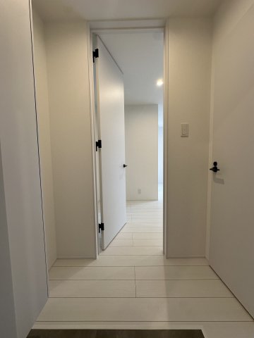玄関　同施工会社・同シリーズ 06929-102