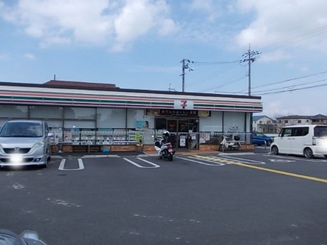 コンビニ　セブンイレブン栗東中央店（コンビニ）まで241m
