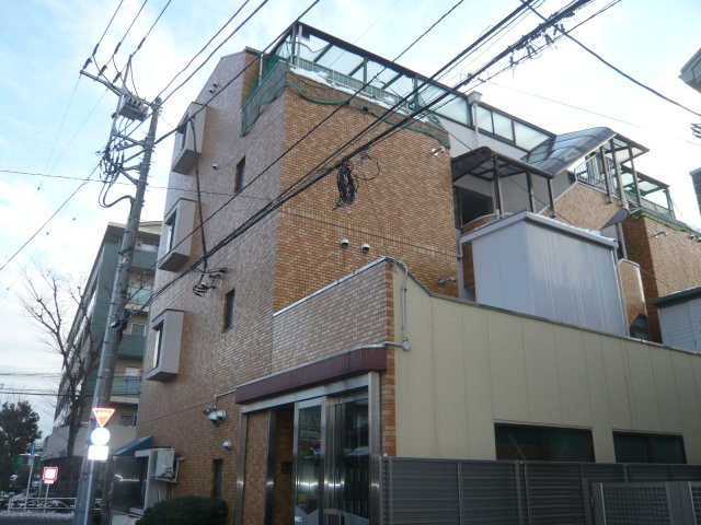 建物外観　仙川駅徒歩5分の１Ｋ女性限定オートロックマンションです！南向