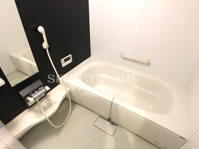 バス・シャワールーム　日々の暮らしに欠かせないお風呂です 同型タイプ