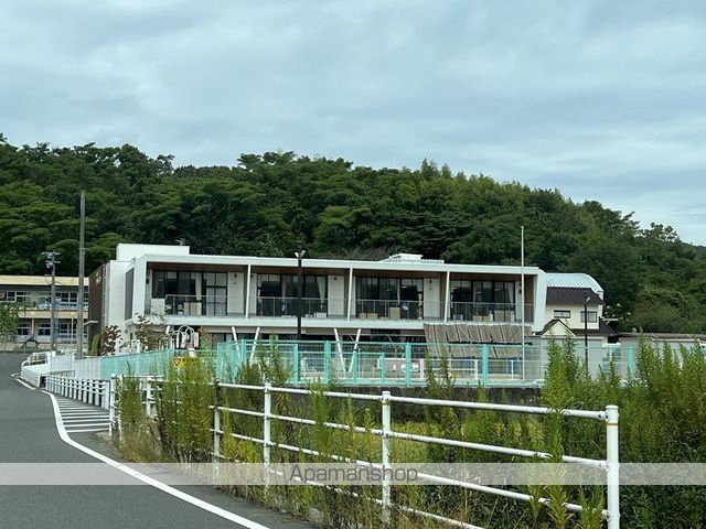 幼稚園・保育園　岡山市千種認定こども園（幼稚園・保育園）まで464m
