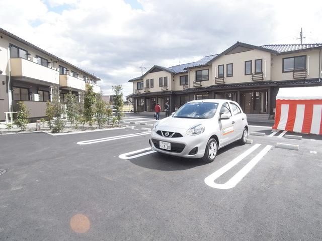 駐車場　駐車場