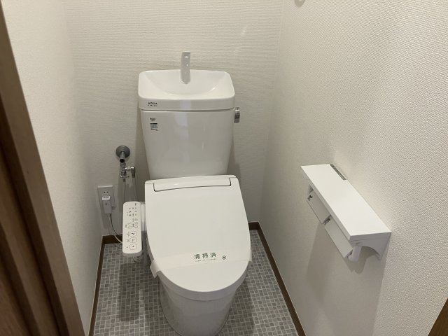 ＪＲ山陽本線 大久保駅 徒歩17分 3階建 築26年のトイレ写真