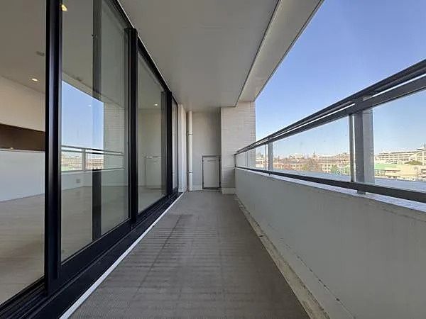 バルコニー　別タイプ部屋　参考写真です