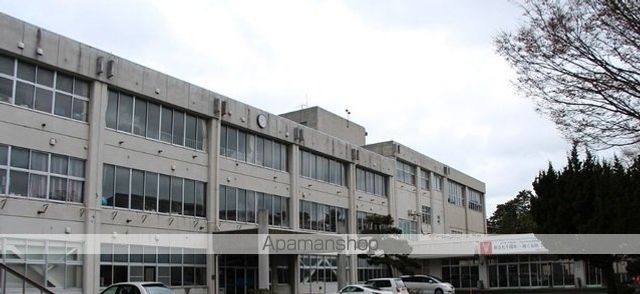 高校・高専　秋田商業高校（高校・高専）まで350m