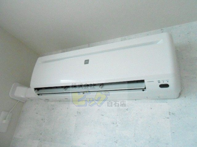 その他設備　夏も快適なエアコン付きです♪
