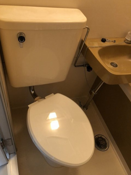 トイレ　浴室内にトイレがあります！