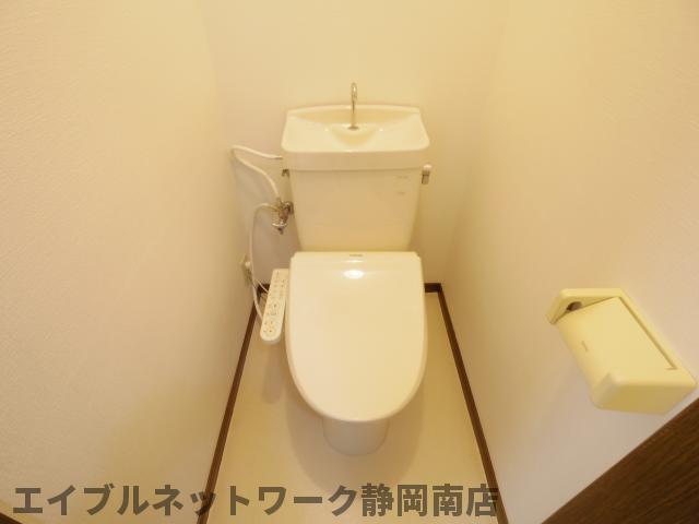 トイレ　落ち着いたトイレです