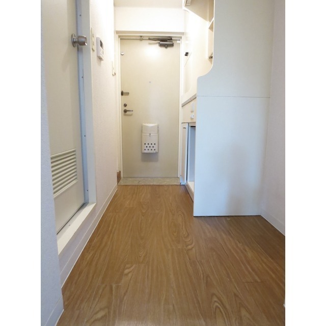 玄関　１０３号室転用