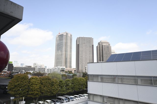 眺望　同マンション別部屋参照。