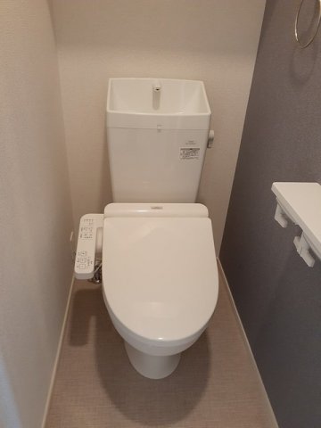 トイレ　シンプルで使いやすいトイレです