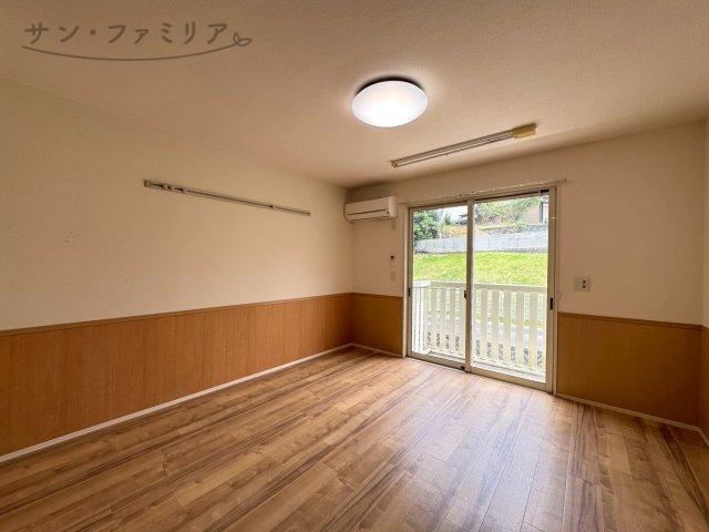 居室・リビング　クリーニング前写真