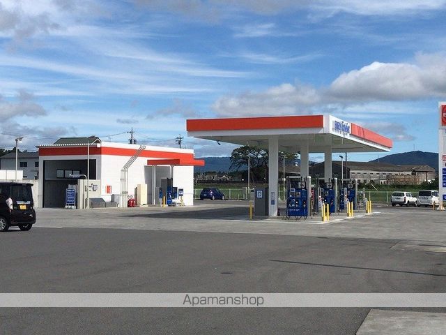 その他　ガソリンスタンド（その他）まで2593m