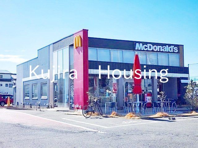 飲食店　マクドナルド16号指扇店（飲食店）まで390m