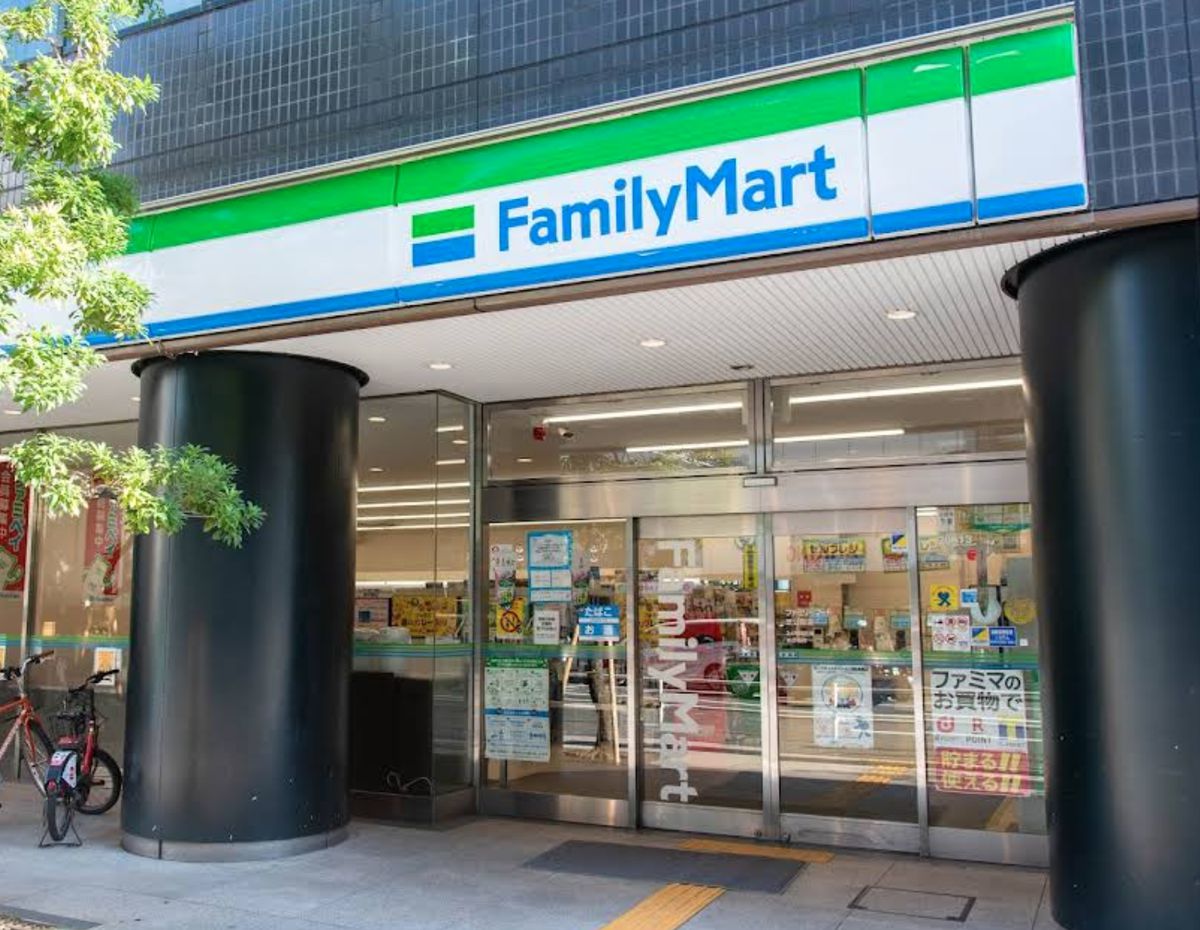 コンビニ　ファミリーマート 芝公園店（コンビニ）まで267m