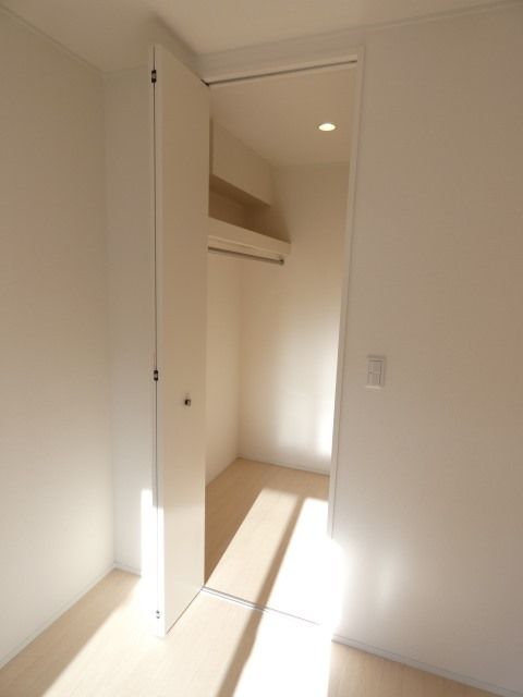 収納　ウォークインクローゼットでお荷物多い方も安心