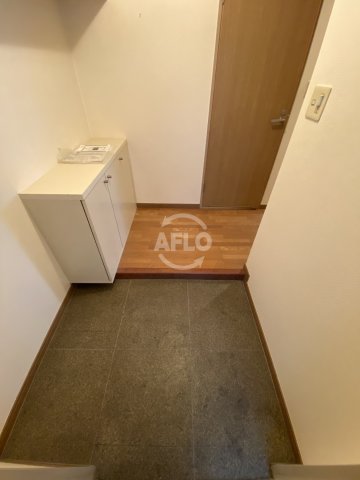 玄関　ポム・ド・パン松屋町　玄関