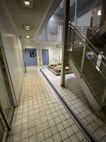 ロビー　ポム・ド・パン松屋町　ロビー
