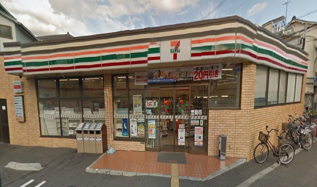 コンビニ　セブンイレブン大阪桃谷3丁目店（コンビニ）まで428m