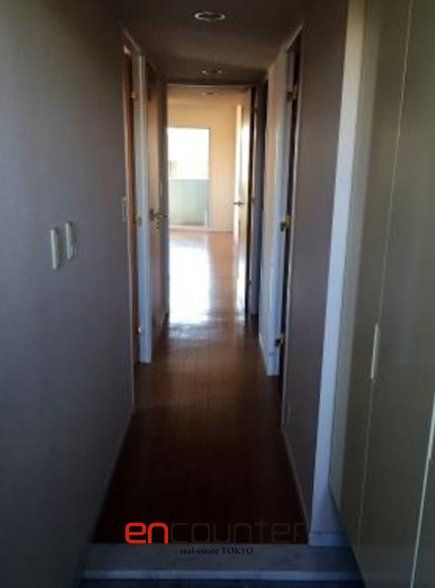 玄関　※同マンション別室参考写真