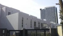小学校　新宿区立牛込仲之小学校（小学校）まで261m