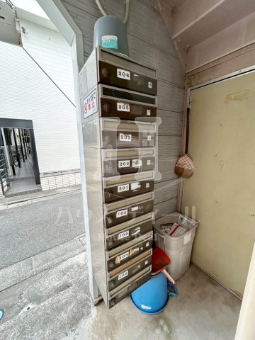 エントランス　建物の内部です