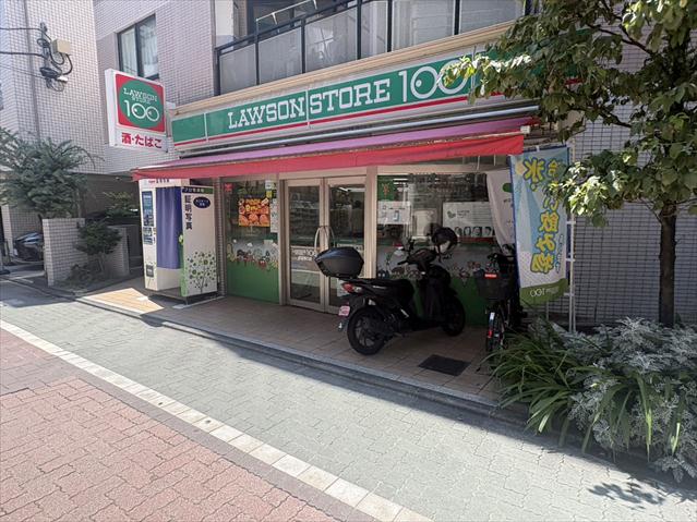 コンビニ　ローソンストア１００荻窪南口店（コンビニ）まで347m