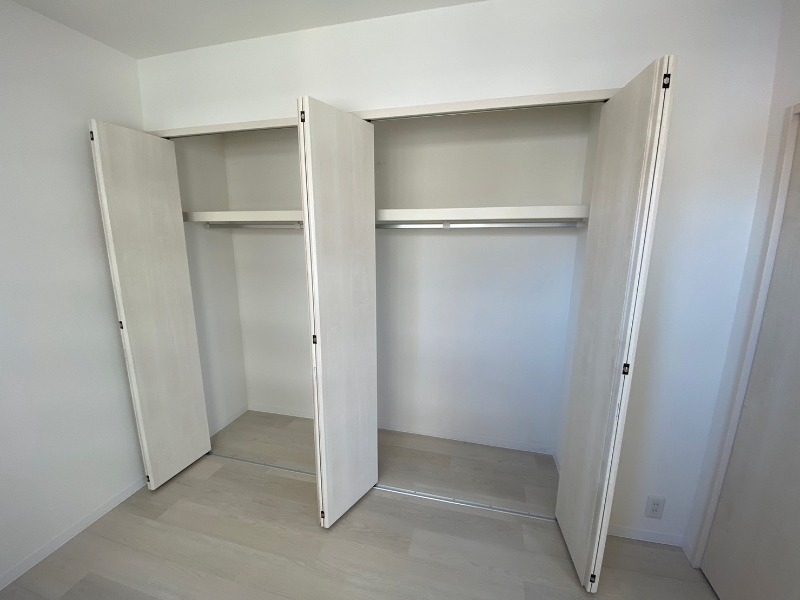 収納　収納もバッチリあるのでお部屋が片付きますよ！