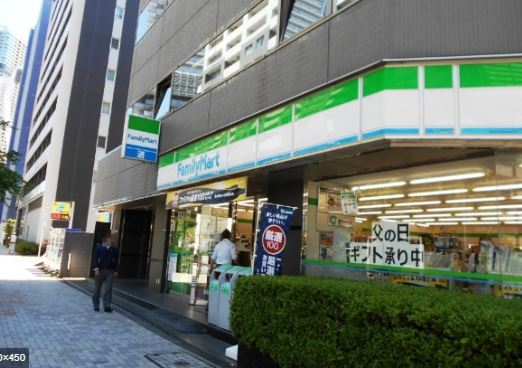 コンビニ　ファミリーマート新川中央大橋店（コンビニ）まで93m