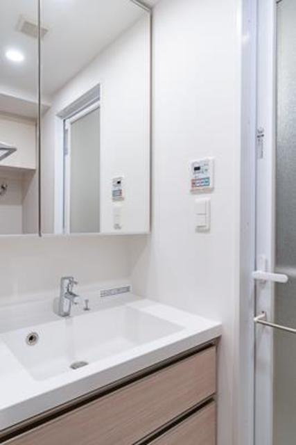 洗面設備　※写真は同タイプ住戸です。