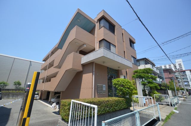 建物外観　安心のオートロック付きです♪