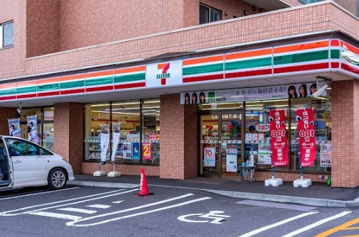 コンビニ　セブンイレブン札幌清田2条店（コンビニ）まで12m