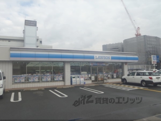 コンビニ　ローソン天神川八条店（コンビニ）まで450m