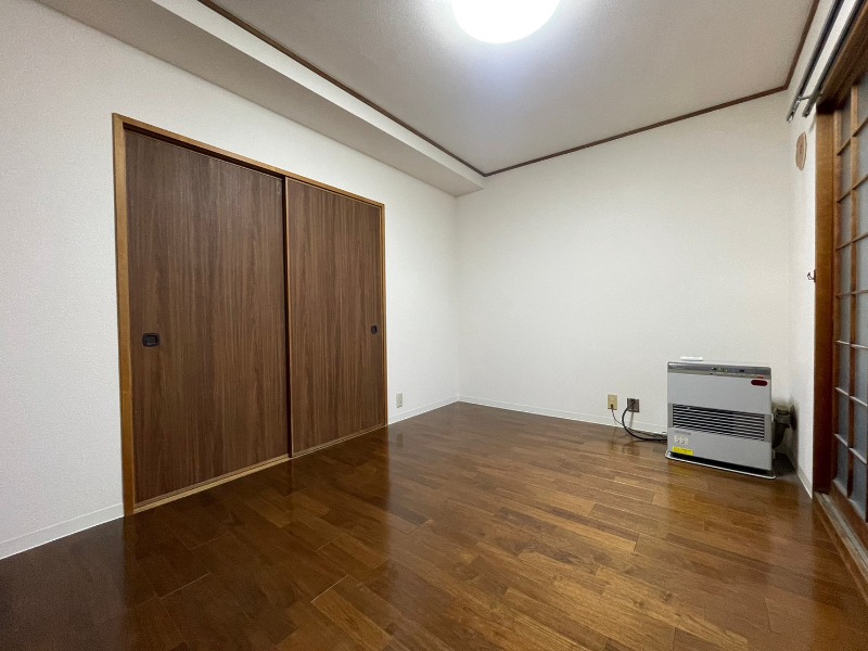 居室・リビング　広くてキレイなお部屋が広がっていて、充実した生活が送れそう。