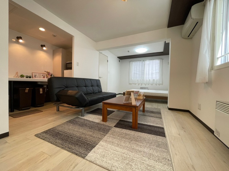 居室・リビング　広くてキレイなお部屋が広がっていて、充実した生活が送れそう。